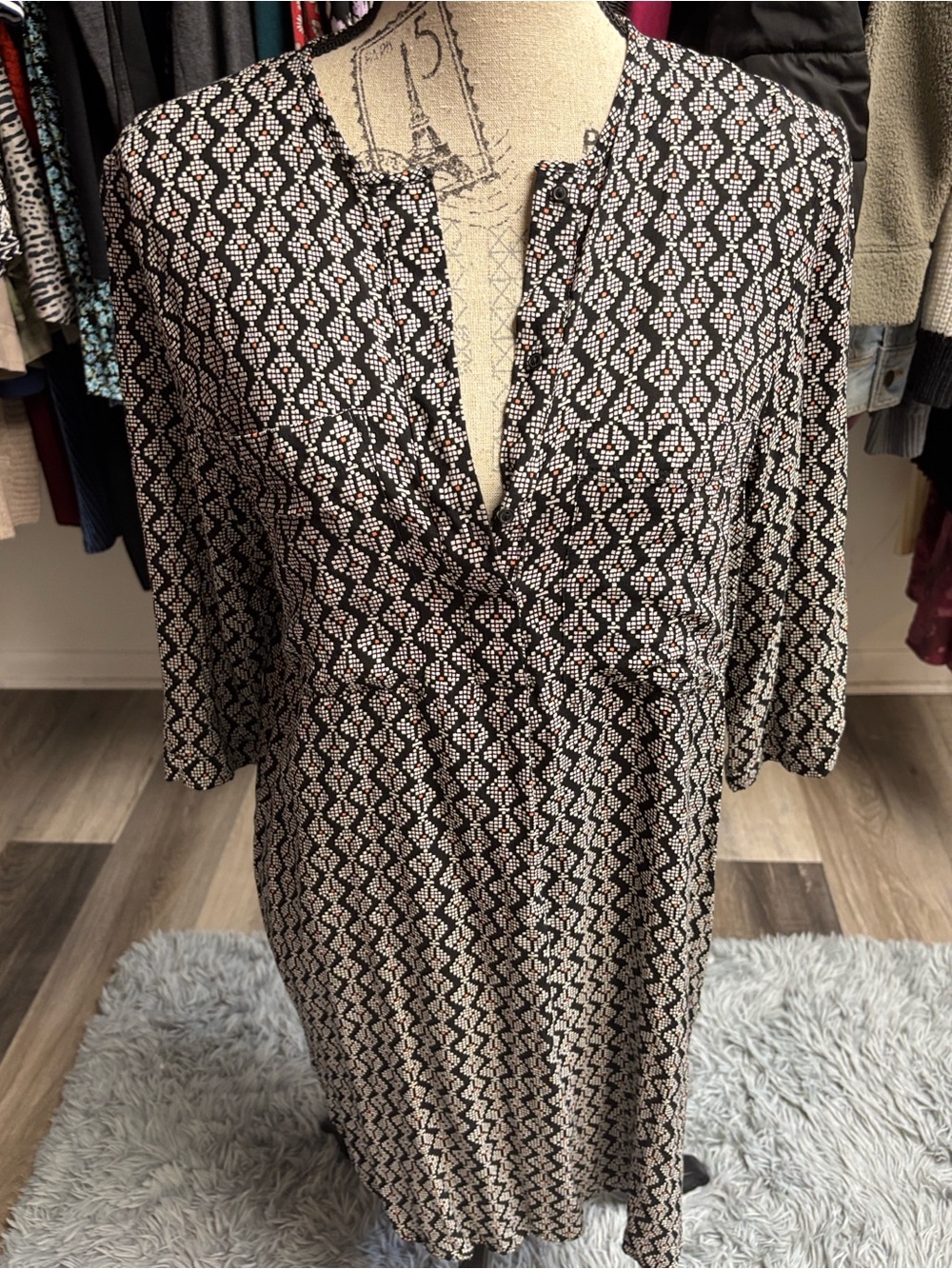 Black and White Geometric Print Tunic Dress